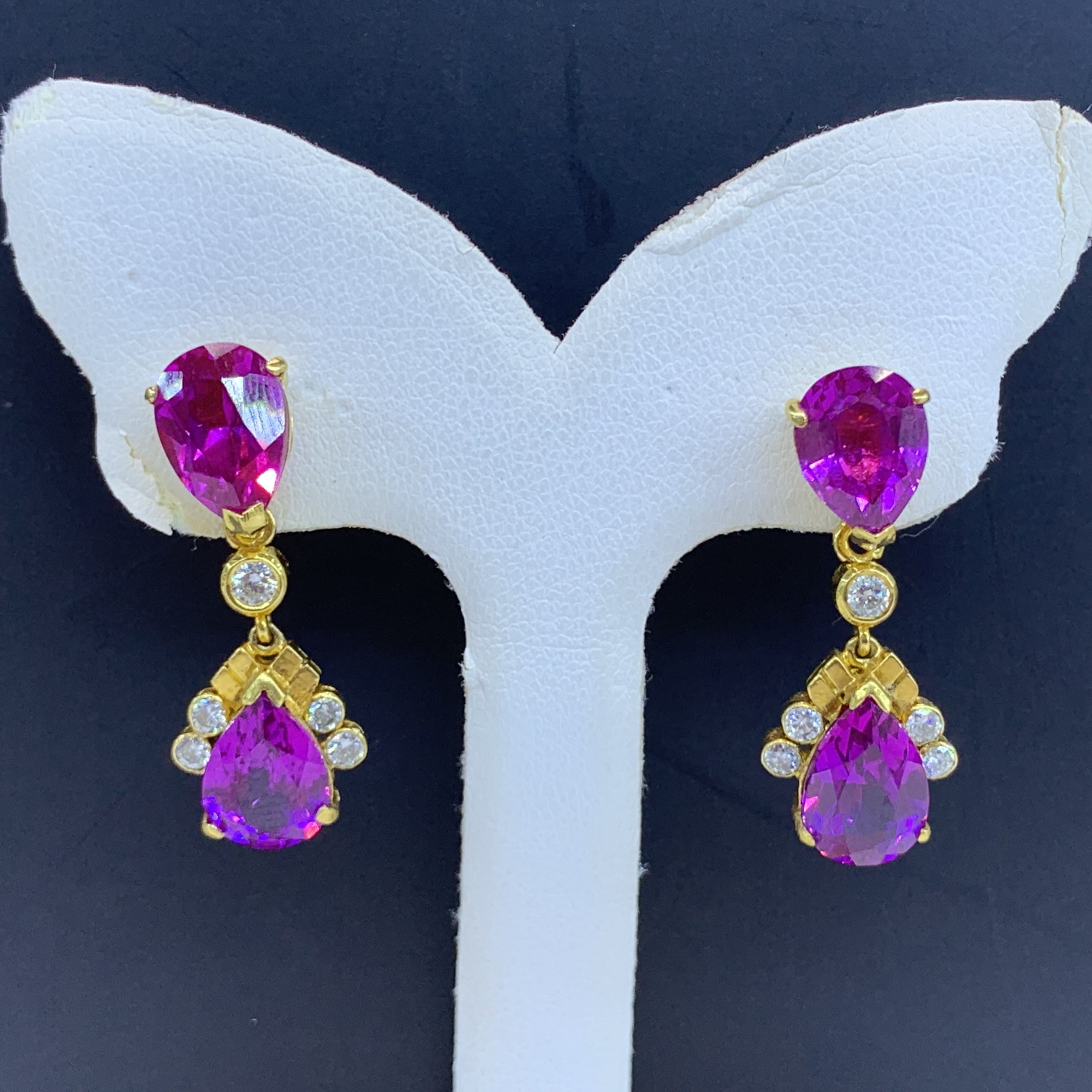 ตุ้มหูพลอยม่วงฝังเพชร