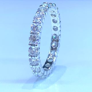 แหวนเพชรรอบ